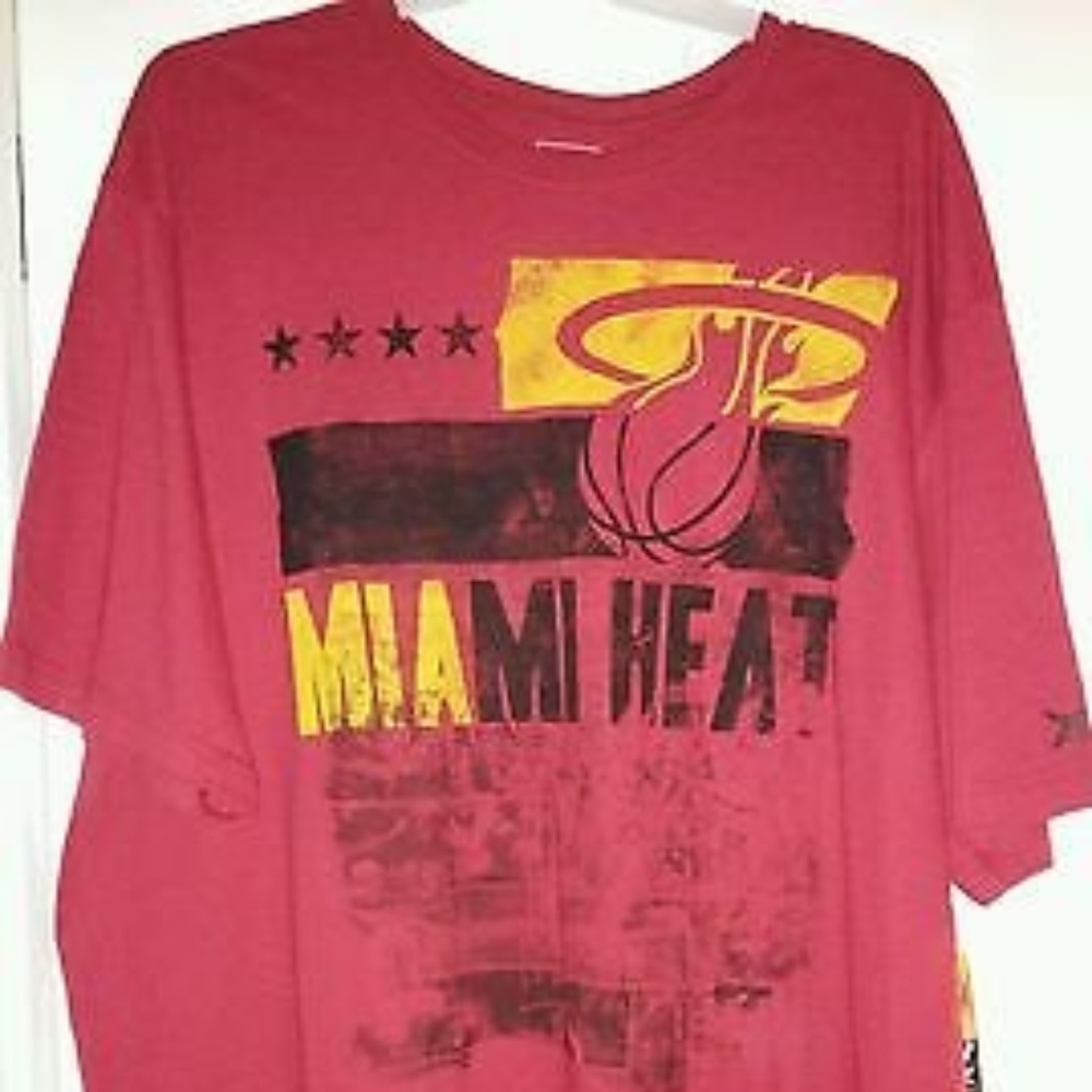 NBA MIAMI HEAT ZIPWAY BIG & TALL MEN'S  RED TEE